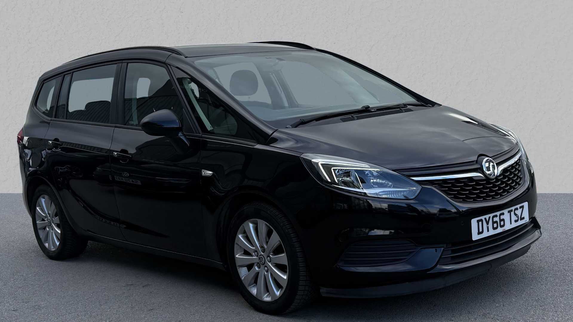 Main listing image - Vauxhall Zafira