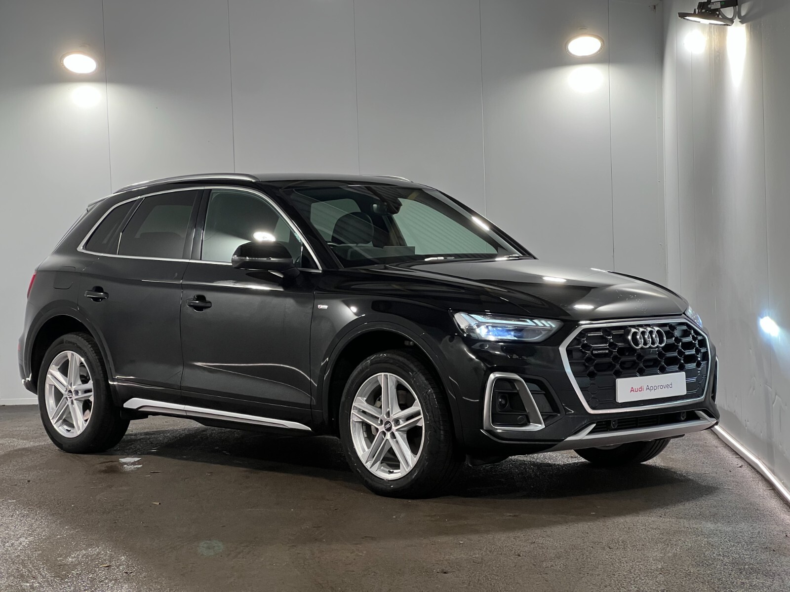 Main listing image - Audi Q5