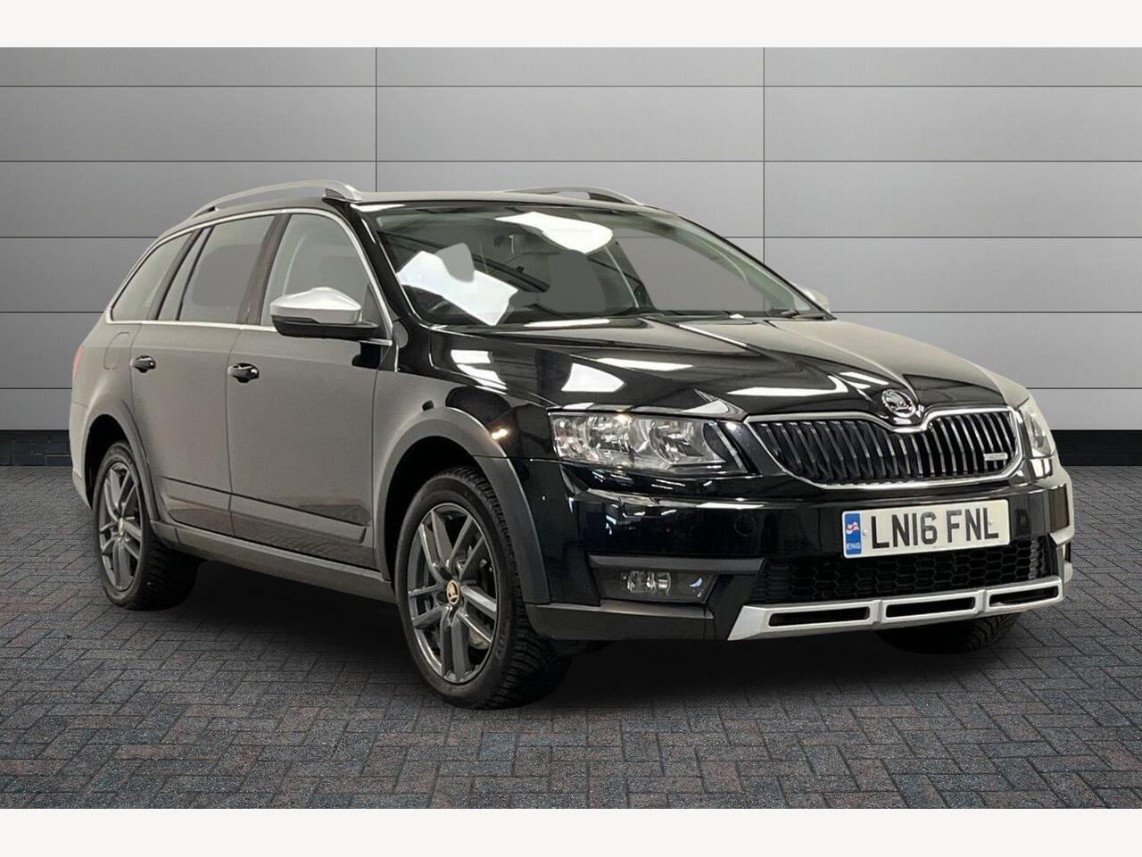 Main listing image - Skoda Octavia Estate