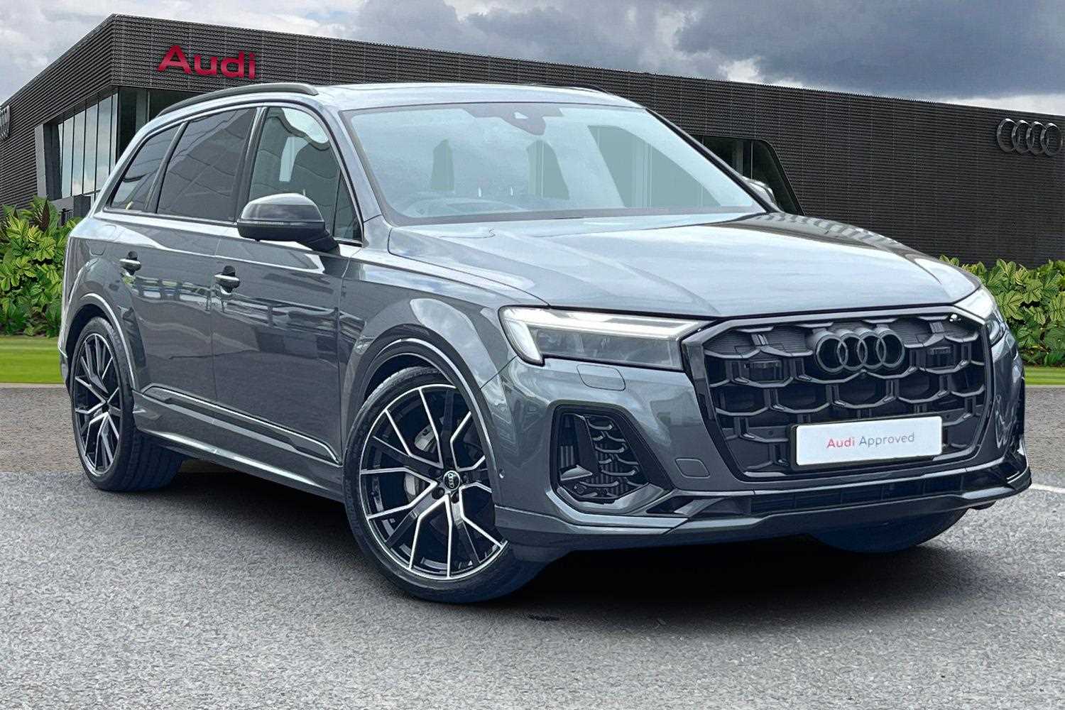 Main listing image - Audi Q7