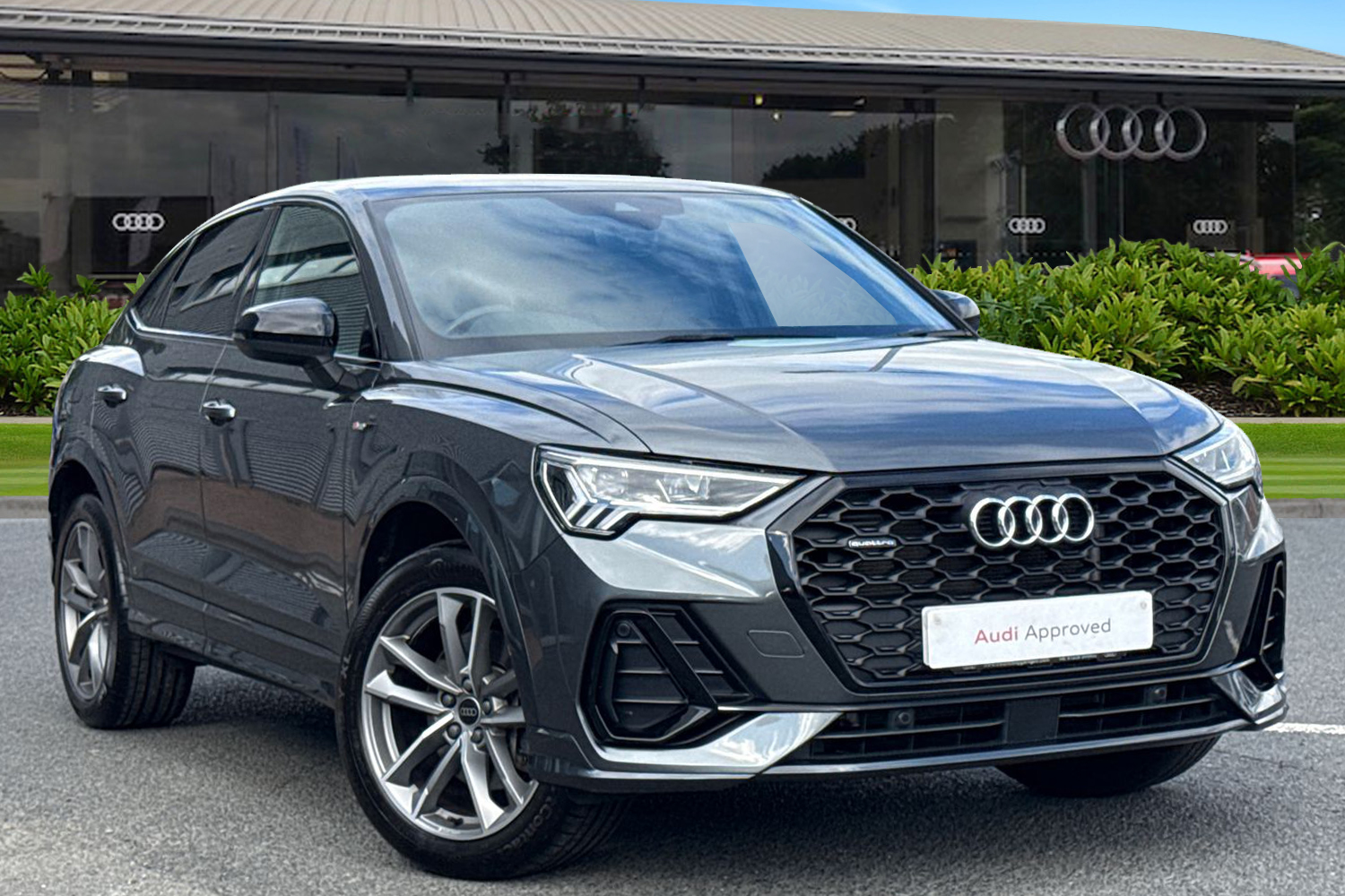 Main listing image - Audi Q3