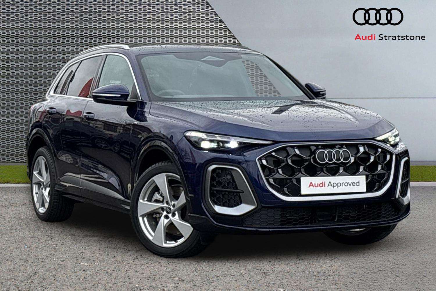 Main listing image - Audi Q5