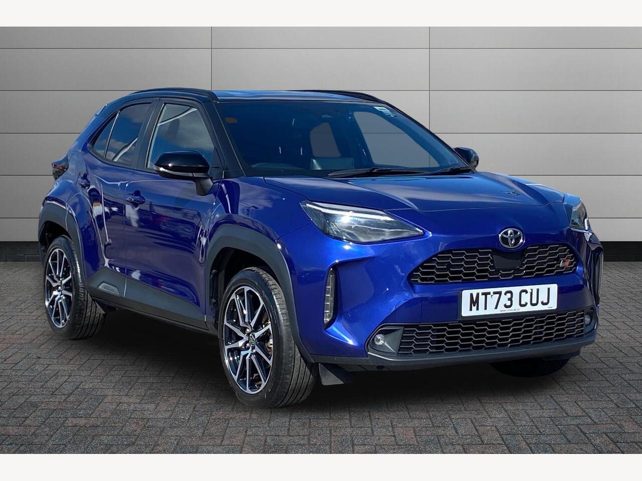 Main listing image - Toyota Yaris Cross