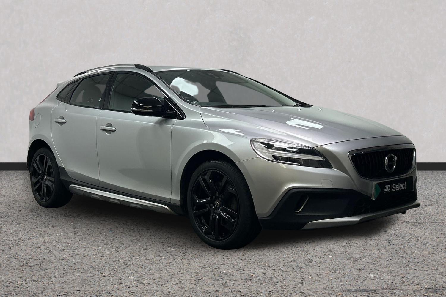 Main listing image - Volvo V40