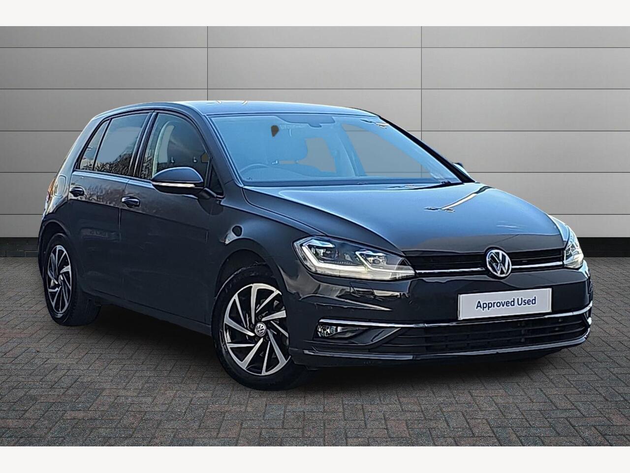 Main listing image - Volkswagen Golf
