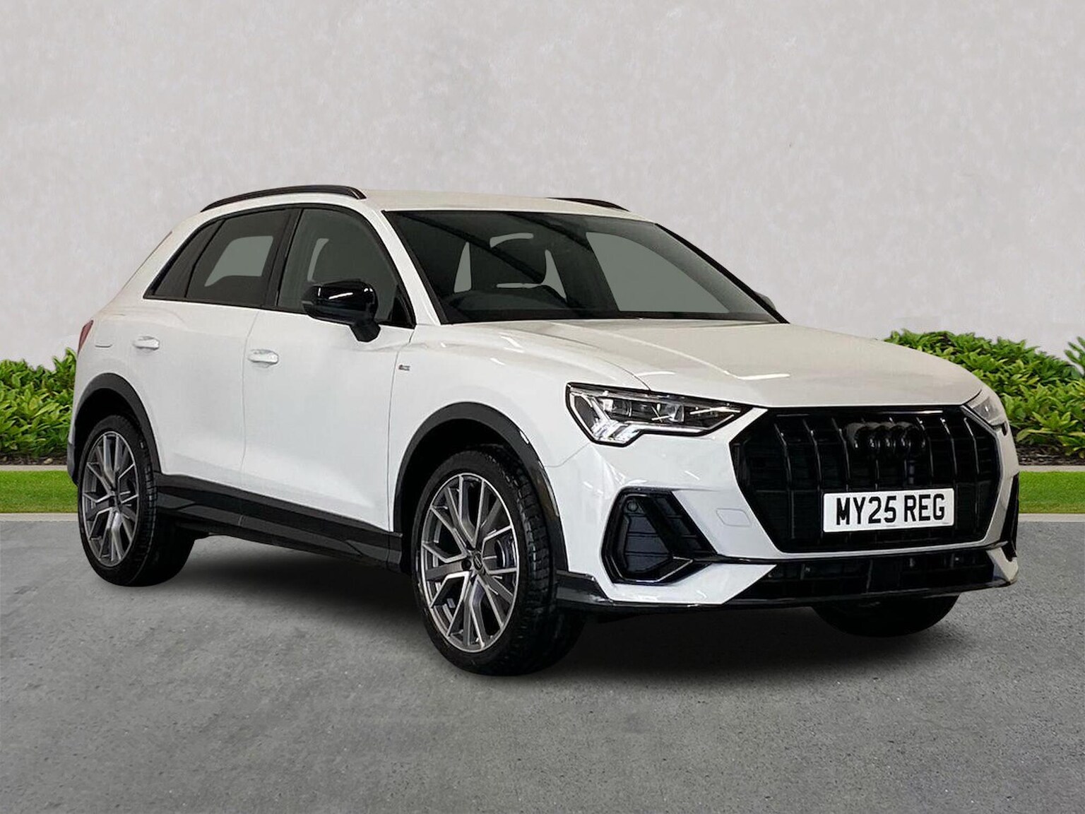 Main listing image - Audi Q3