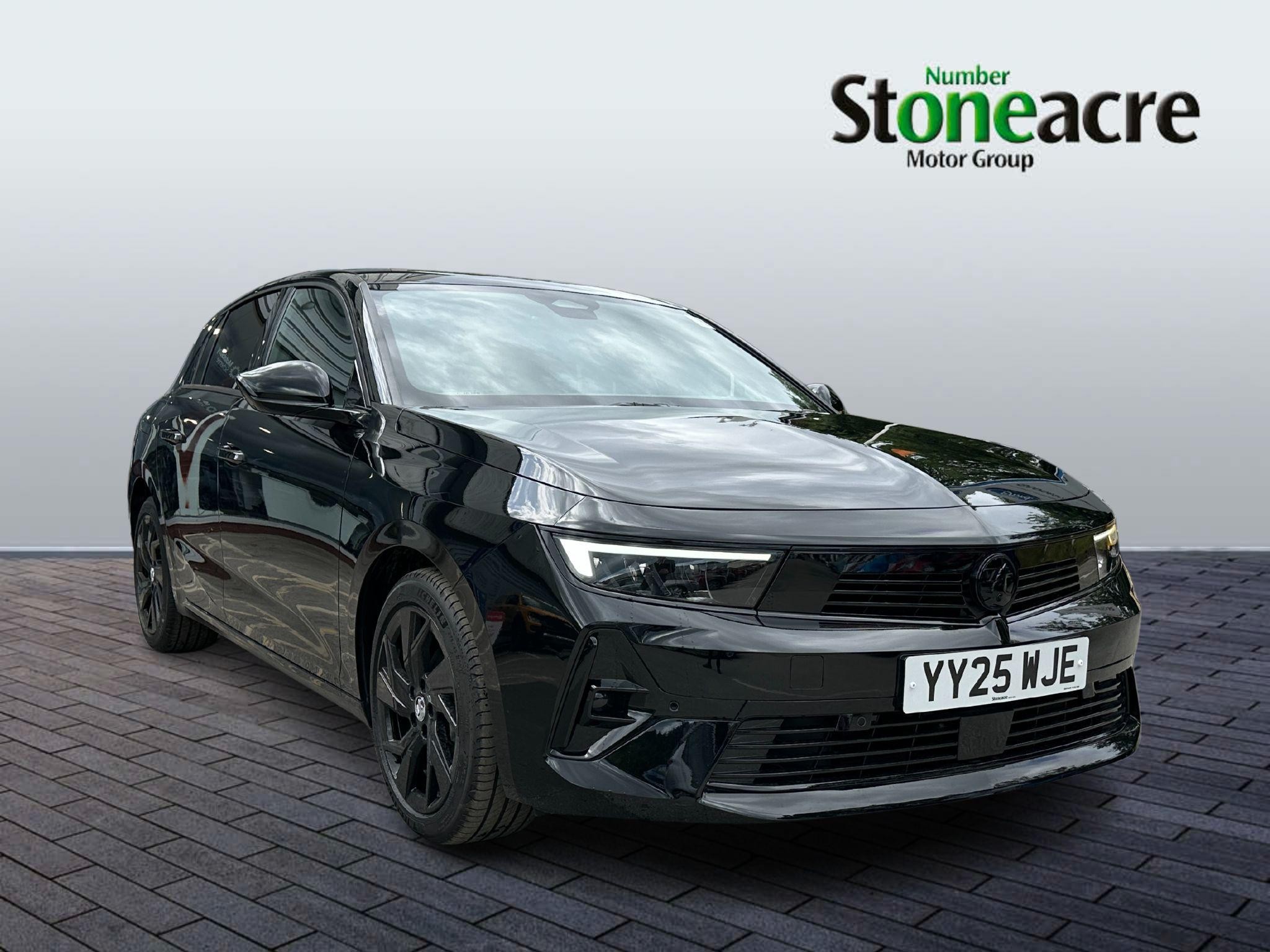 Main listing image - Vauxhall Astra