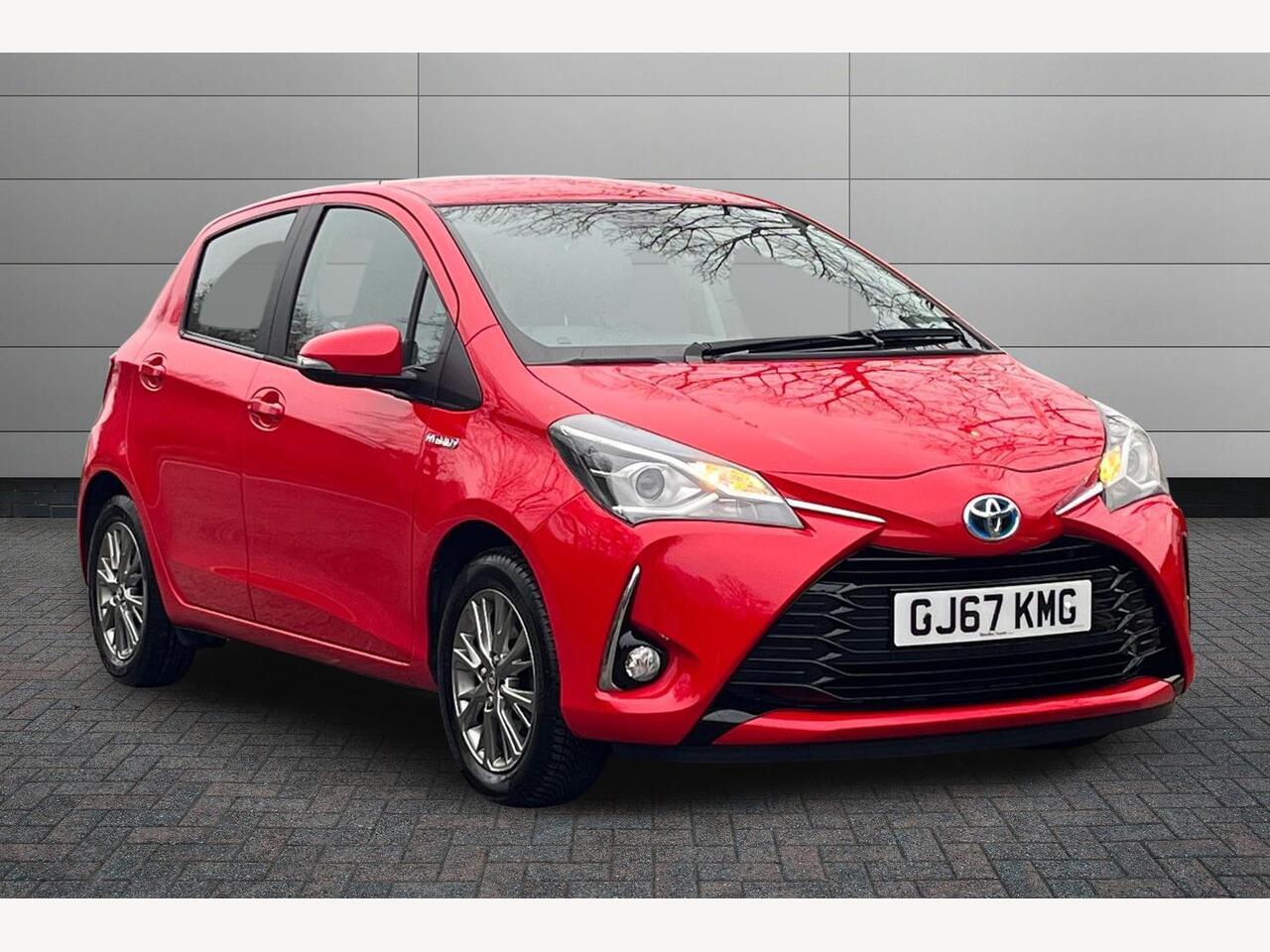 Main listing image - Toyota Yaris