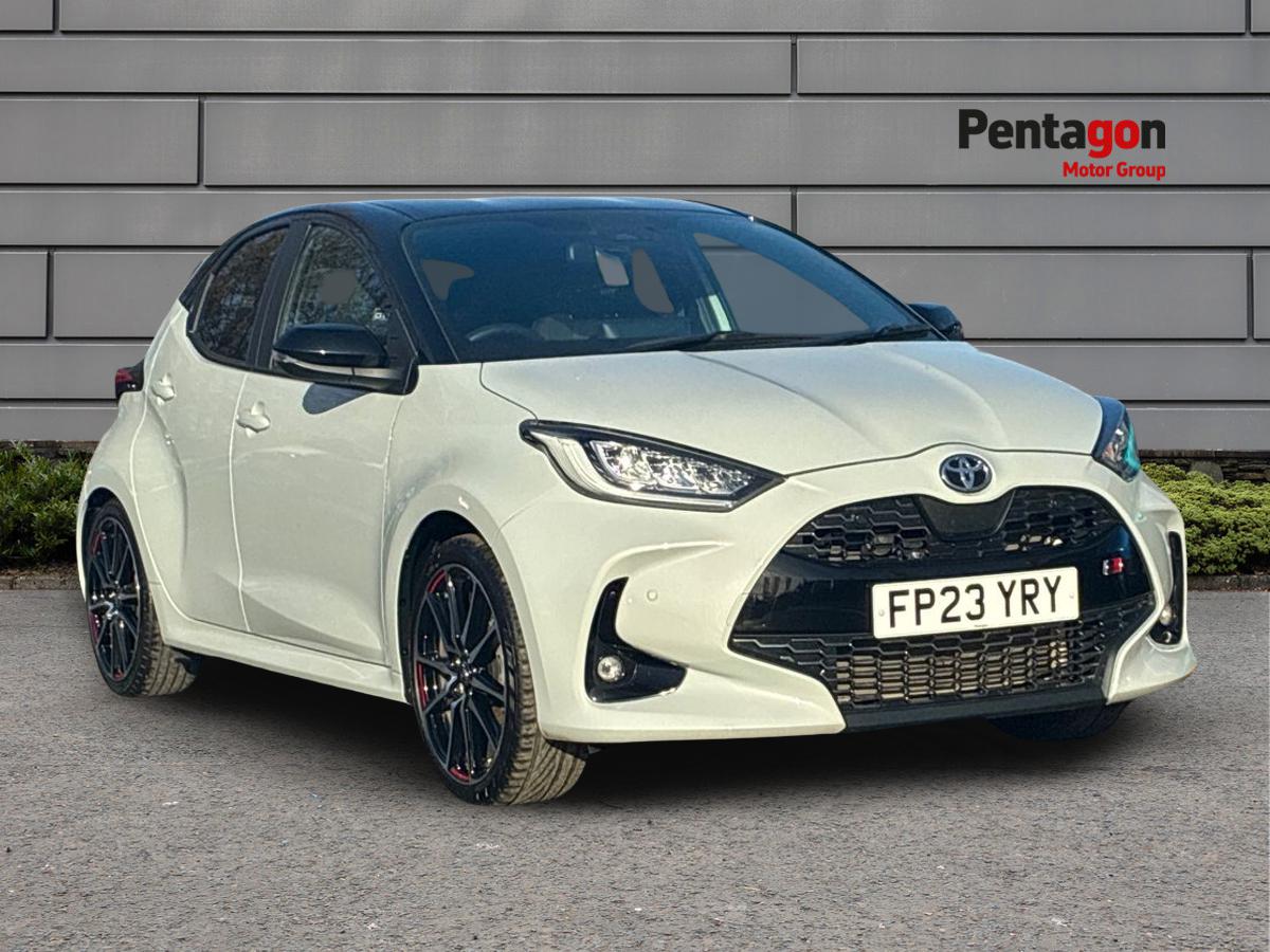 Main listing image - Toyota Yaris