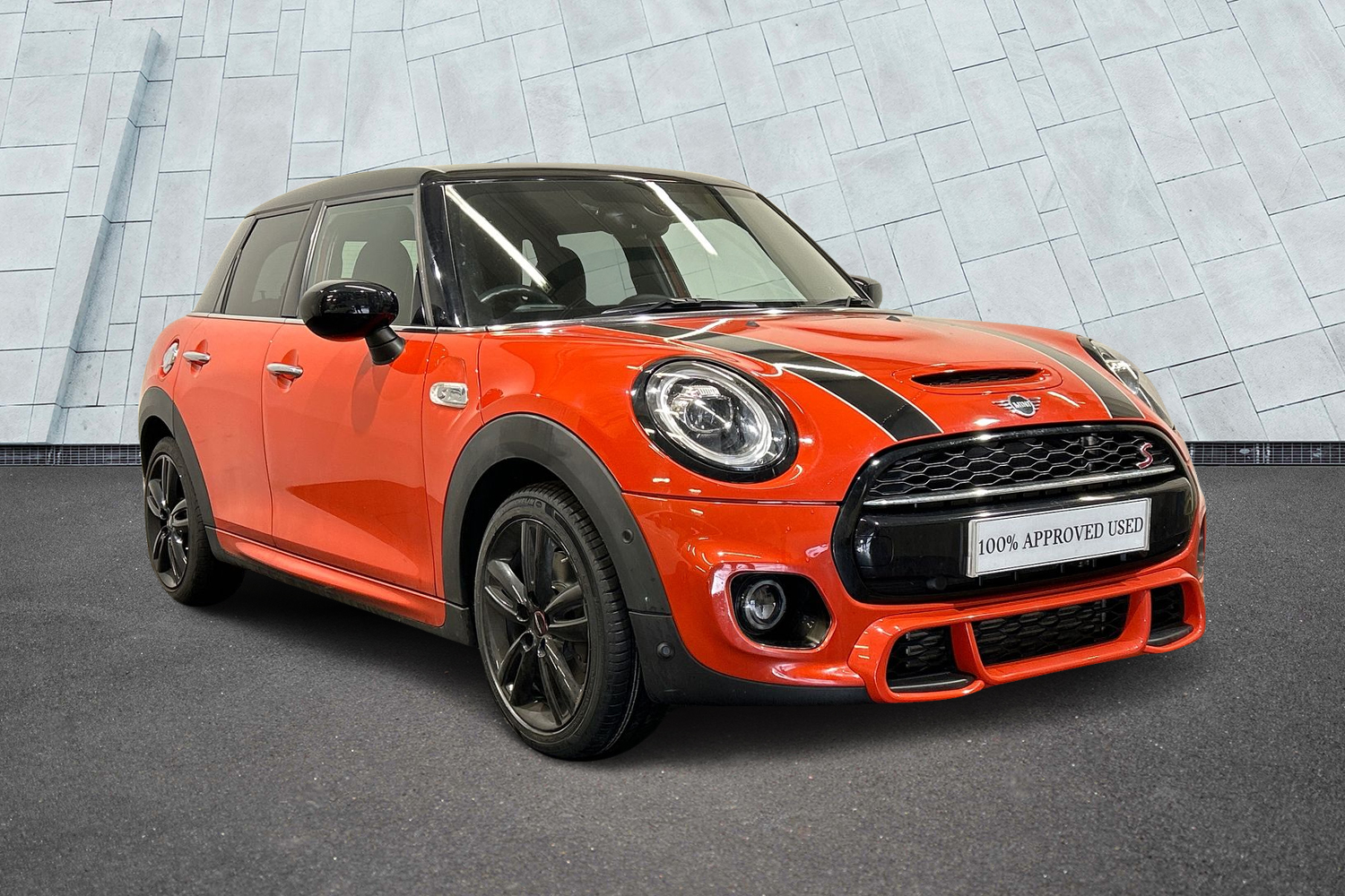 Main listing image - MINI Hatchback 5dr