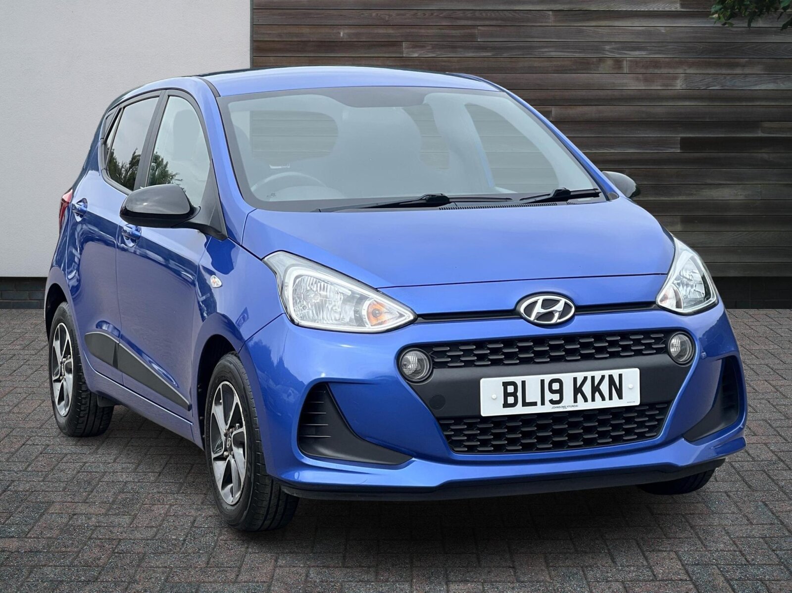 Main listing image - Hyundai i10