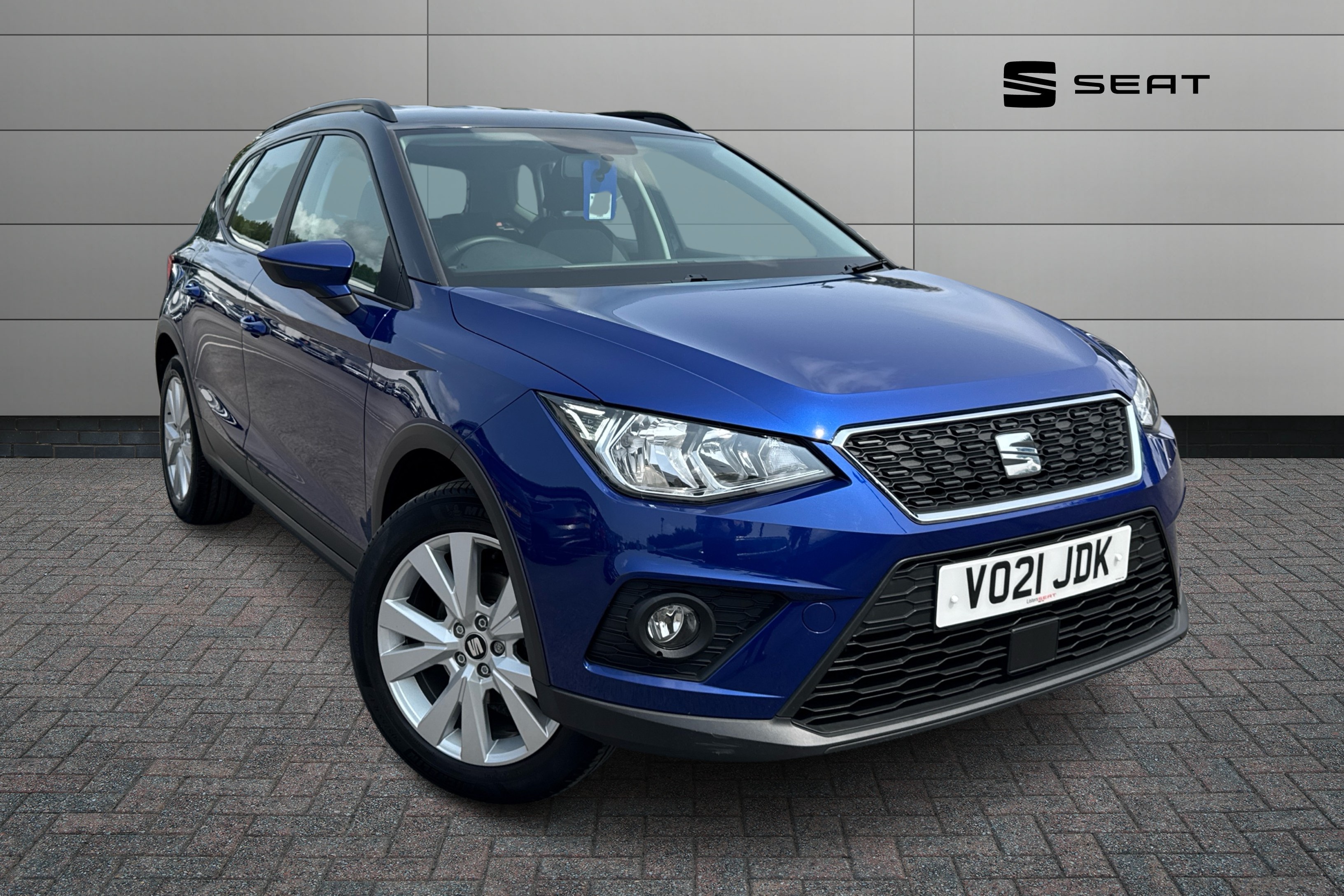 Main listing image - SEAT Arona