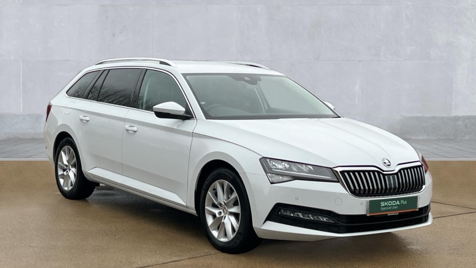 Main listing image - Skoda Superb Estate