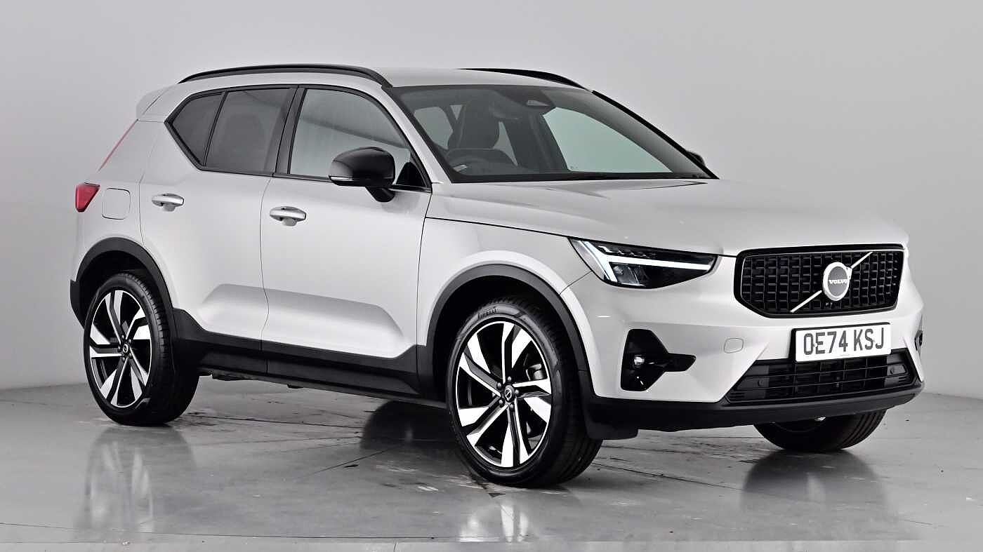 Main listing image - Volvo XC40