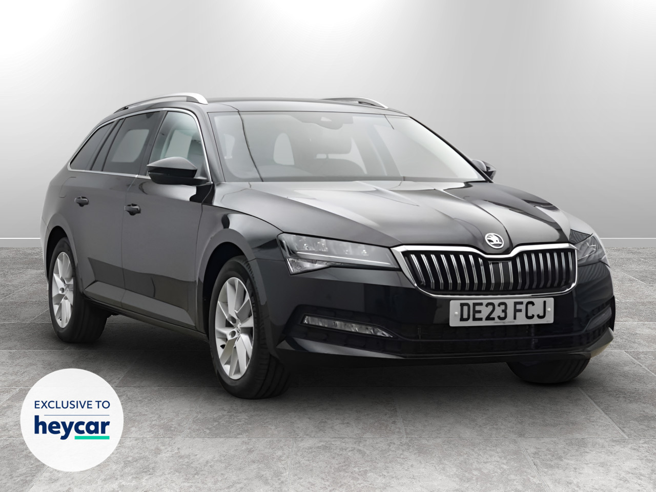 Main listing image - Skoda Superb Estate