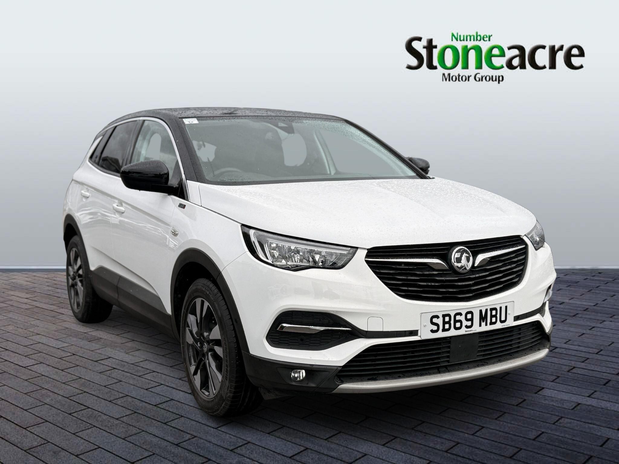 Main listing image - Vauxhall Grandland X