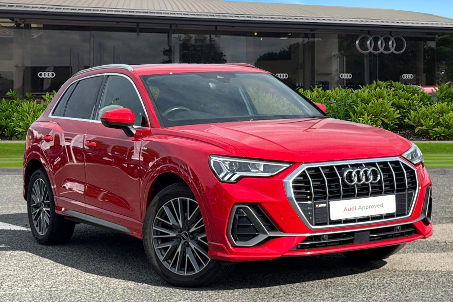 Main listing image - Audi Q3