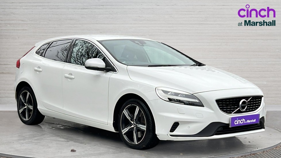 Main listing image - Volvo V40