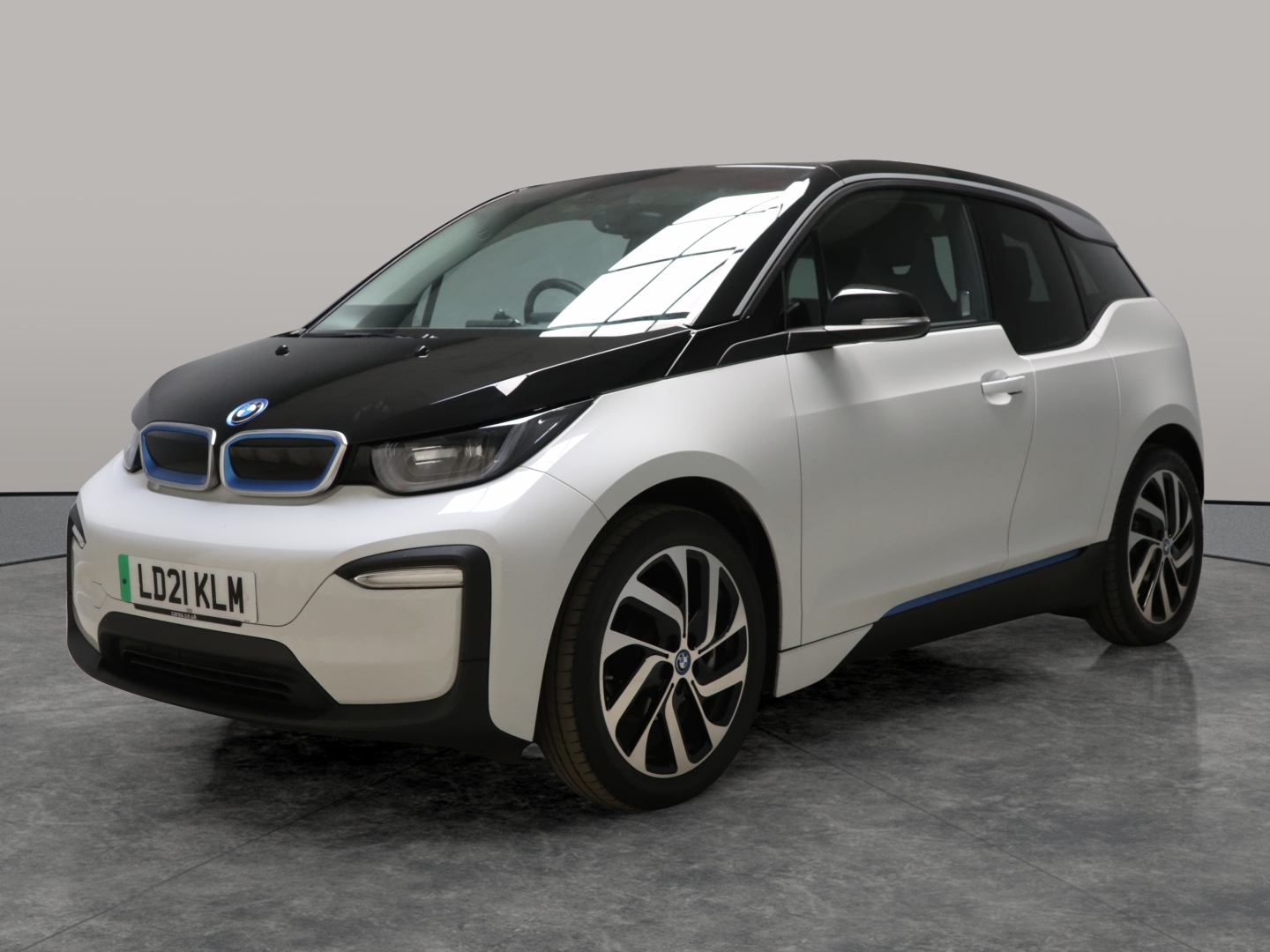 Main listing image - BMW i3