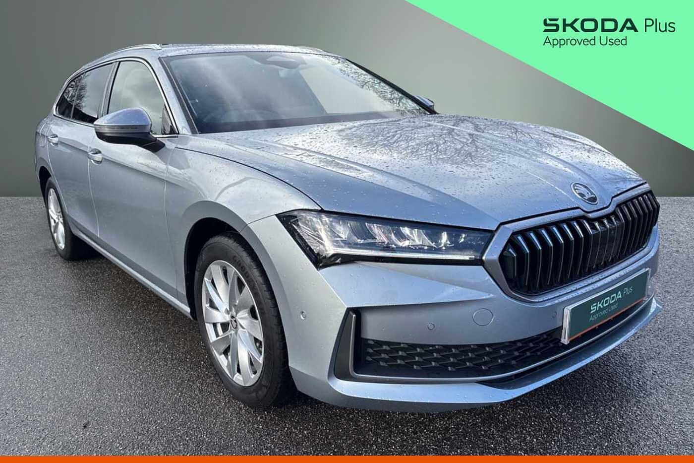 Main listing image - Skoda Superb Estate