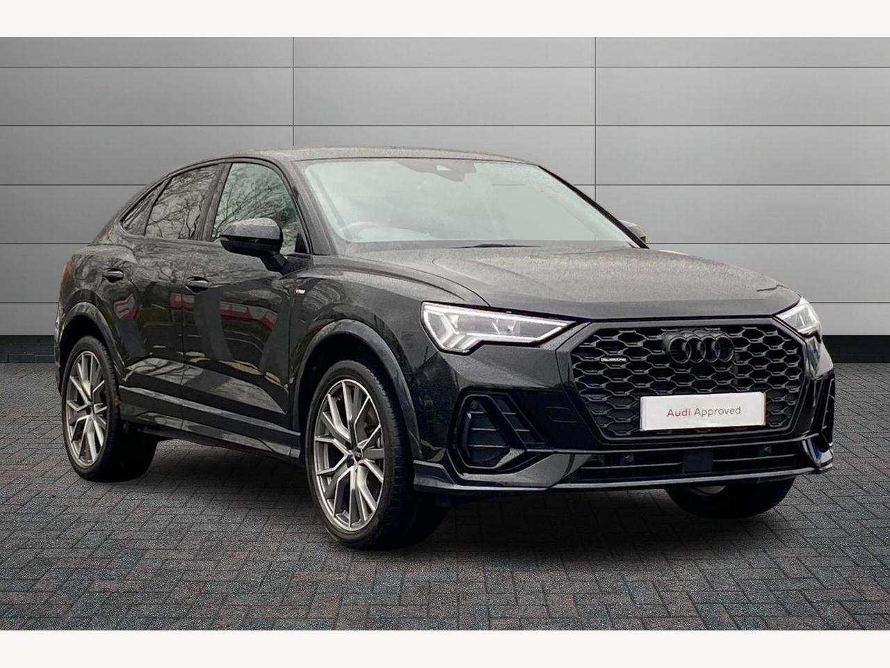 Main listing image - Audi Q3