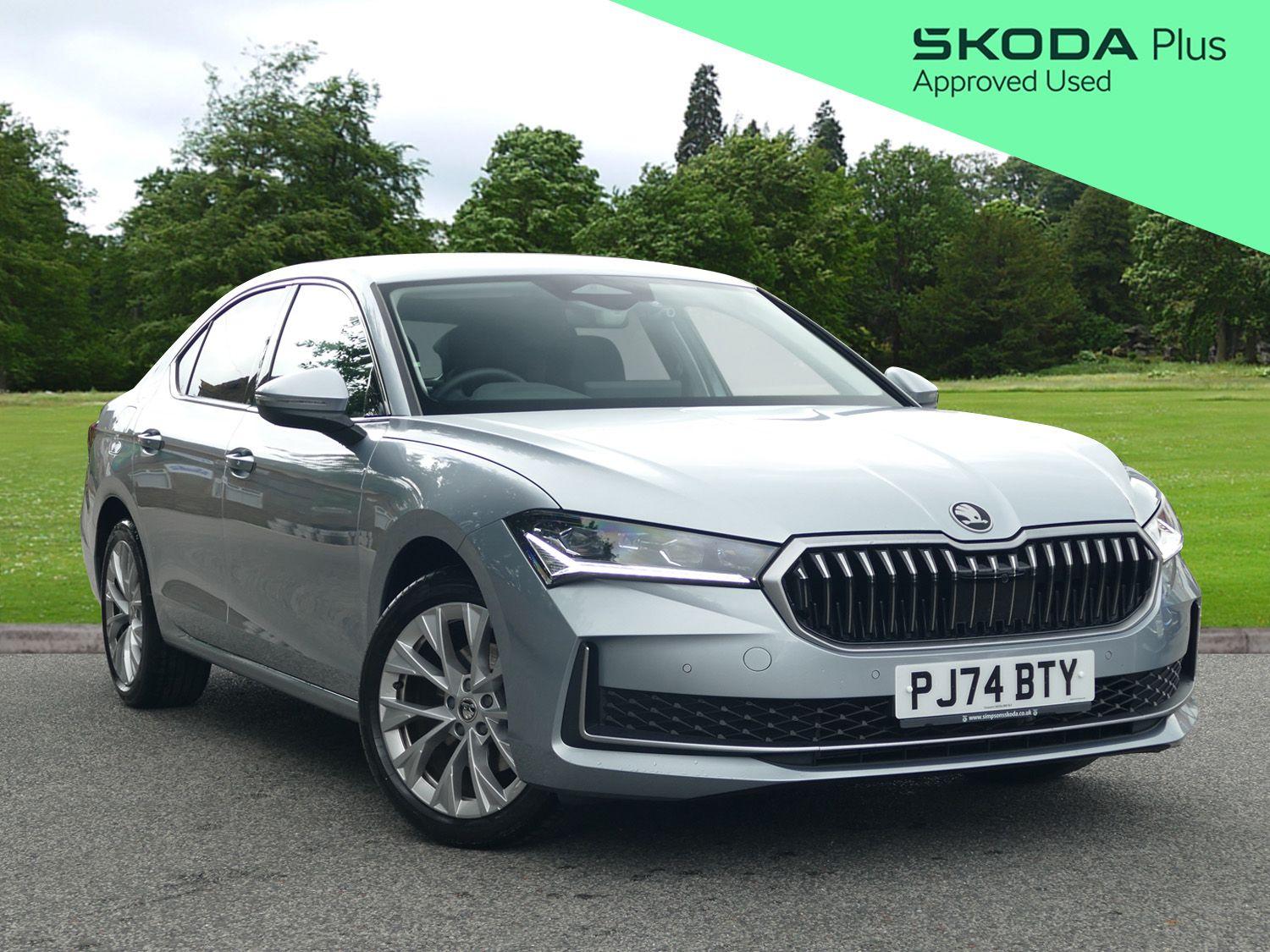 Main listing image - Skoda Superb