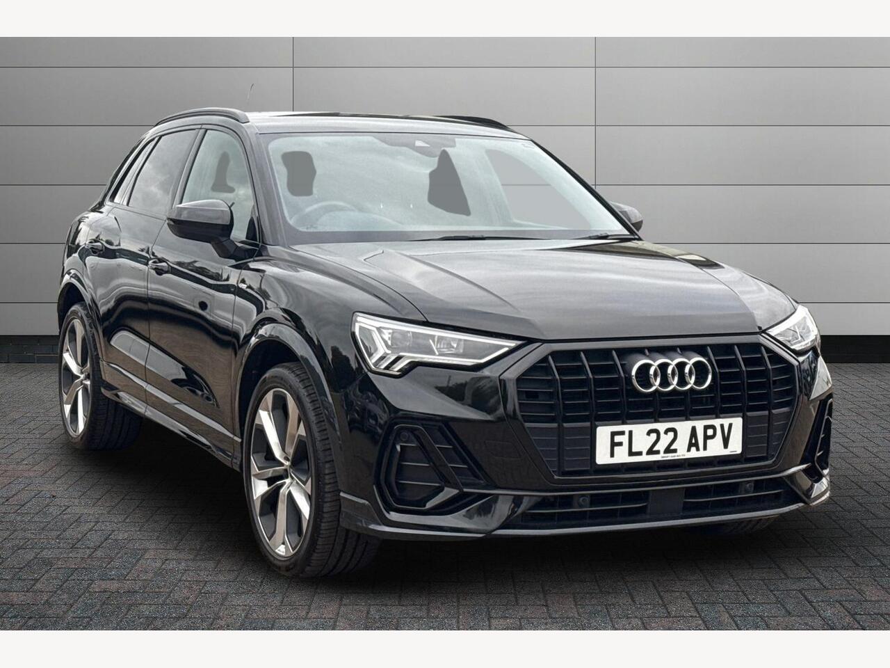 Main listing image - Audi Q3