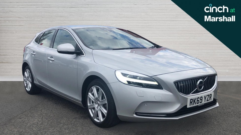 Main listing image - Volvo V40