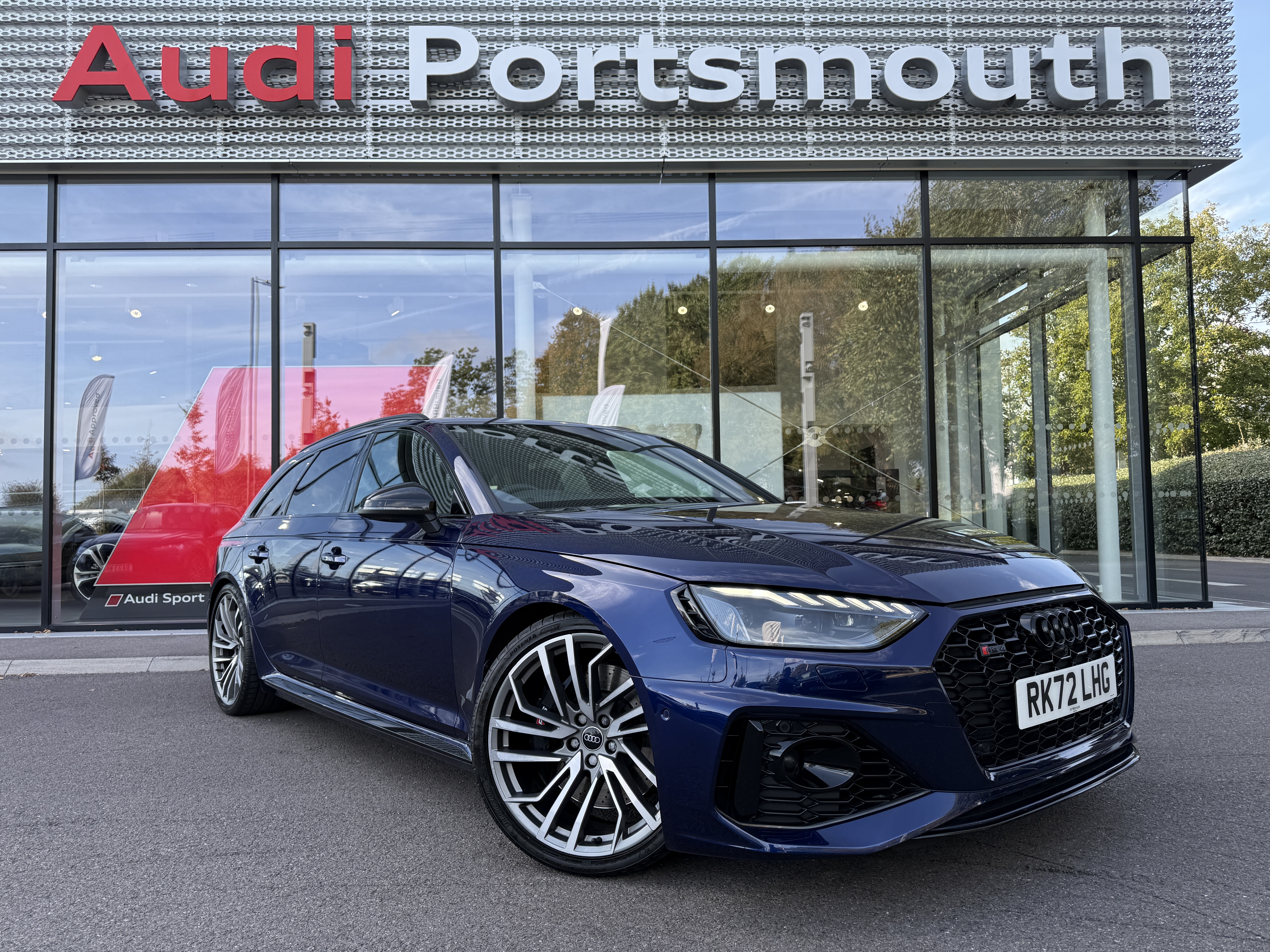 Main listing image - Audi RS4
