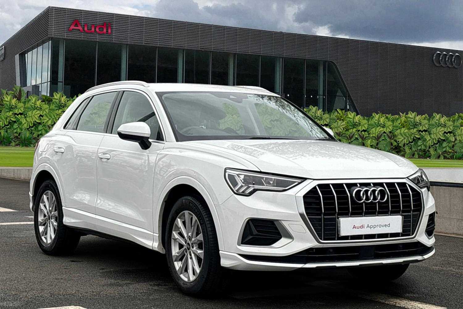 Main listing image - Audi Q3