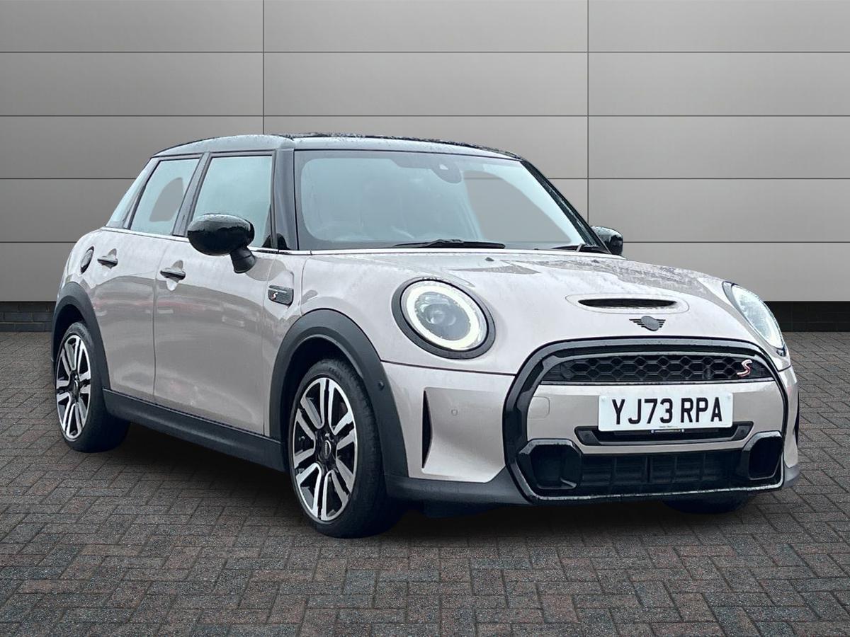 Main listing image - MINI Hatchback