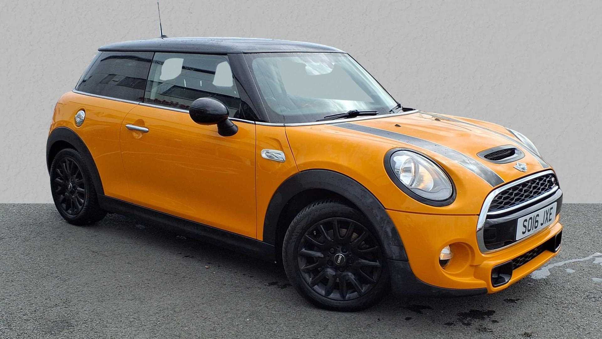 Main listing image - MINI Hatchback