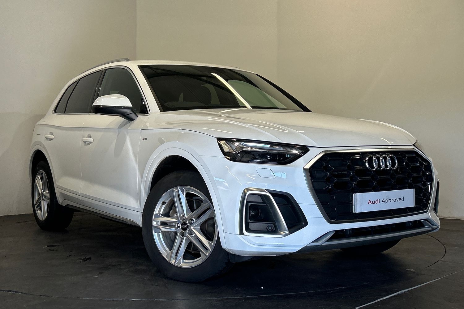 Main listing image - Audi Q5