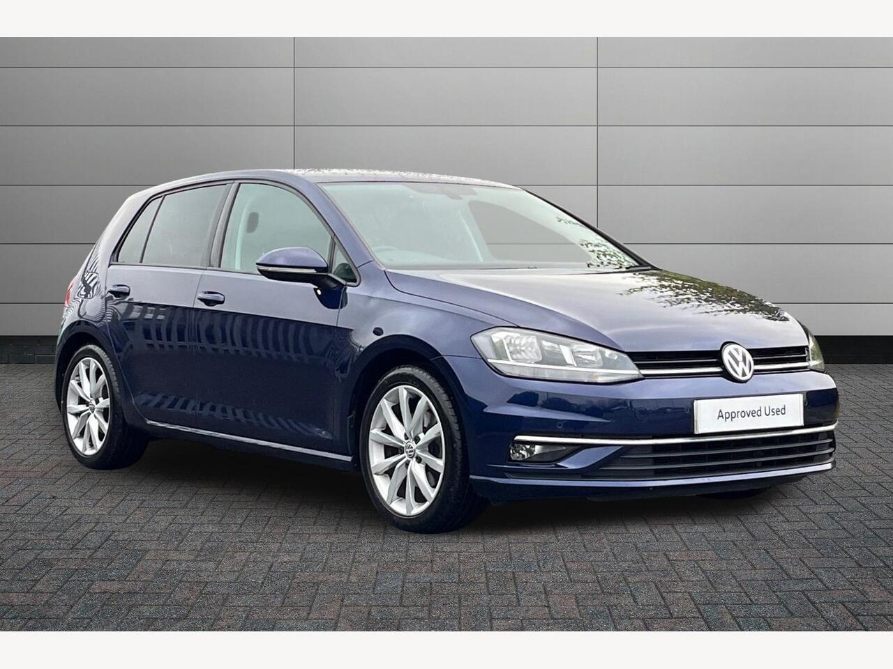 Main listing image - Volkswagen Golf