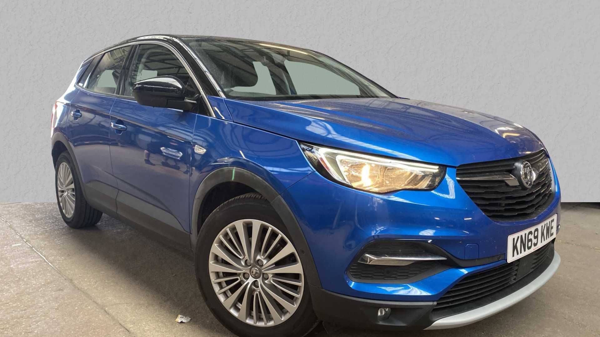 Main listing image - Vauxhall Grandland X