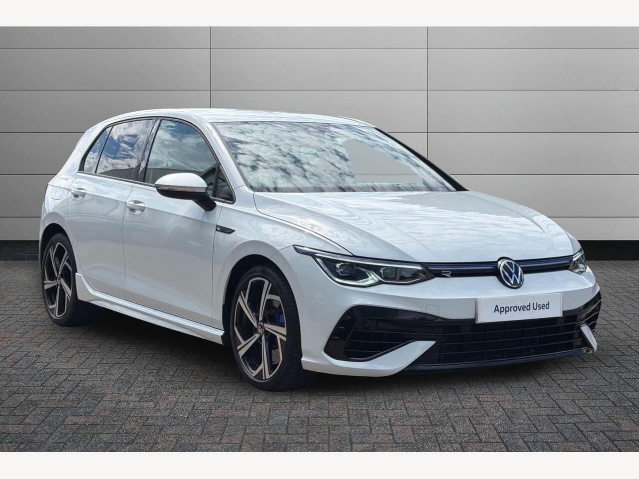 Main listing image - Volkswagen Golf