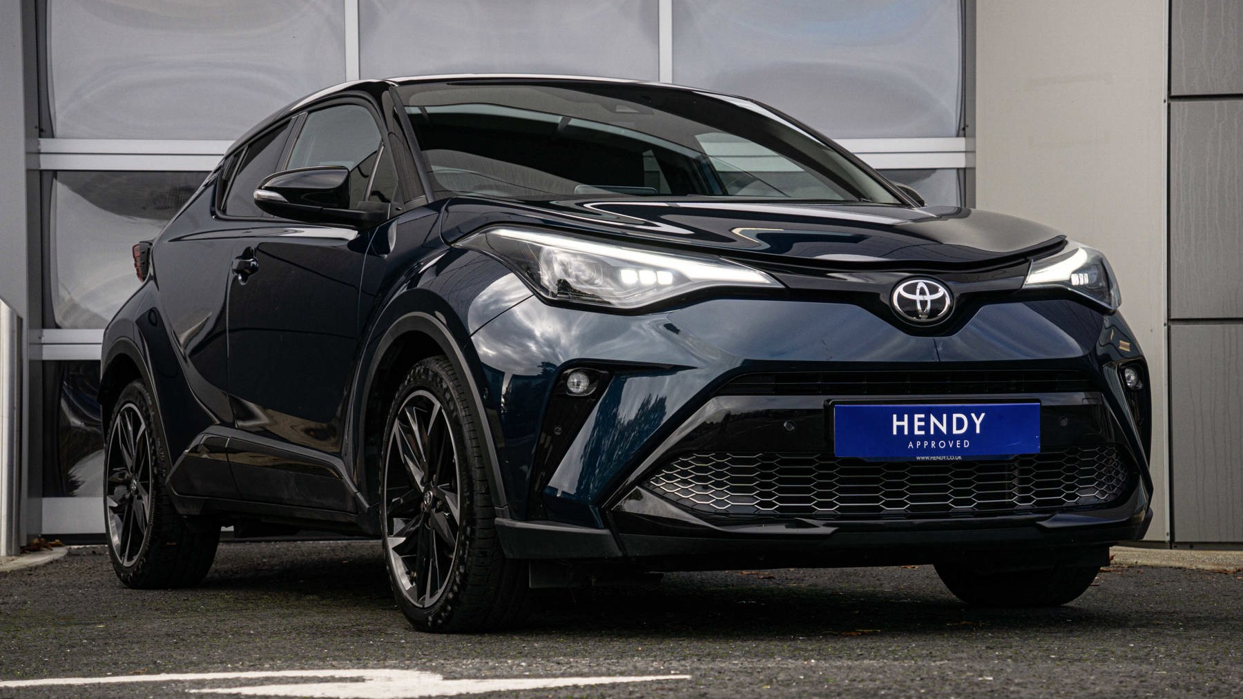 Main listing image - Toyota C-HR