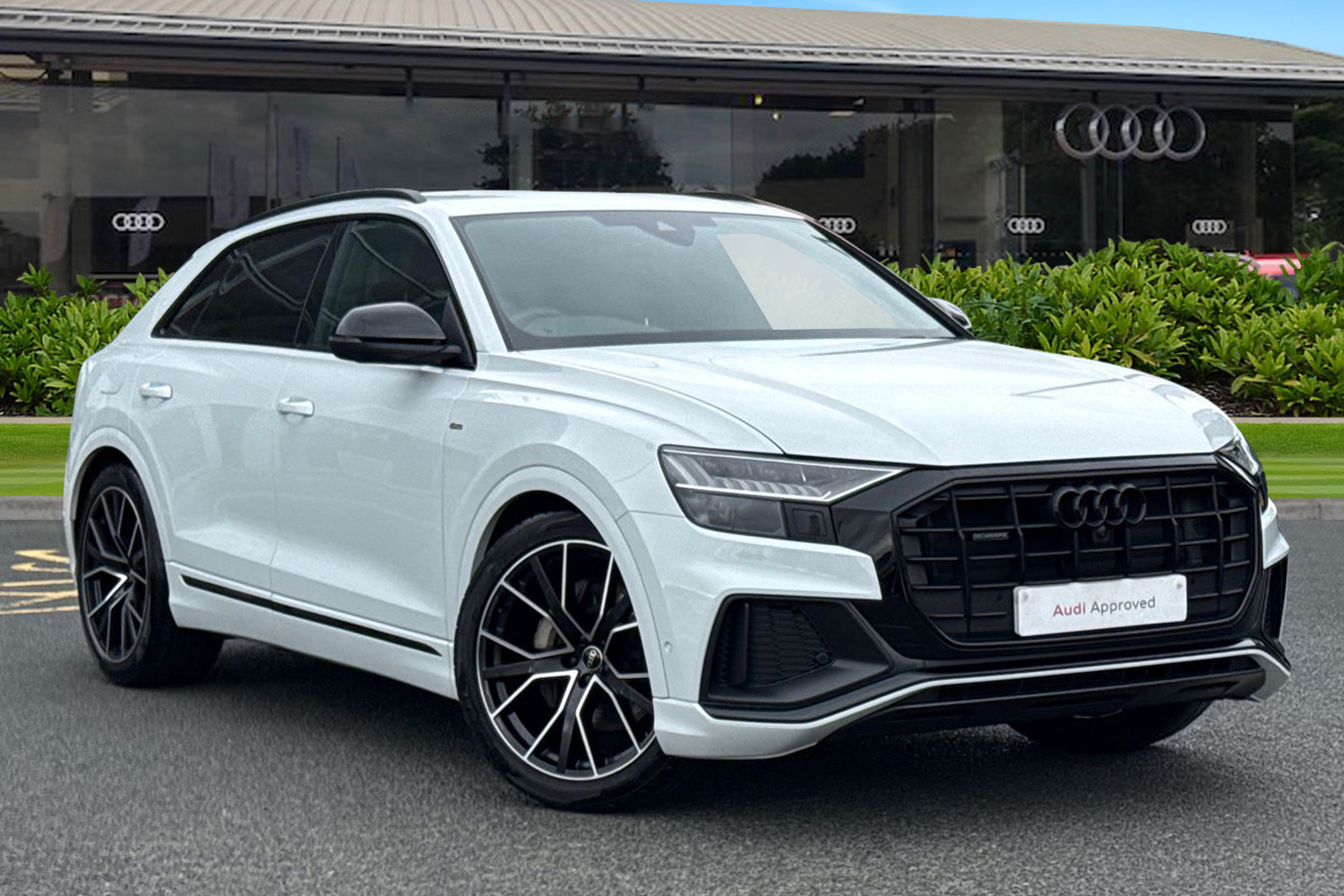 Main listing image - Audi Q8