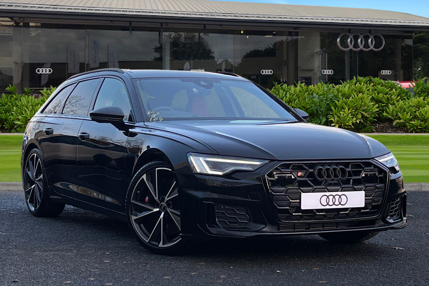 Main listing image - Audi S6
