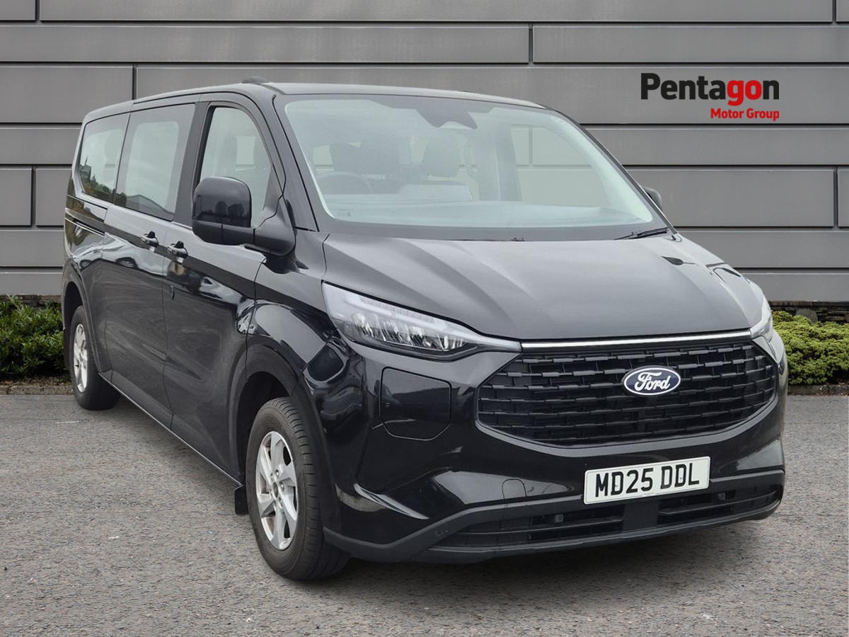 Main listing image - Ford Tourneo Custom