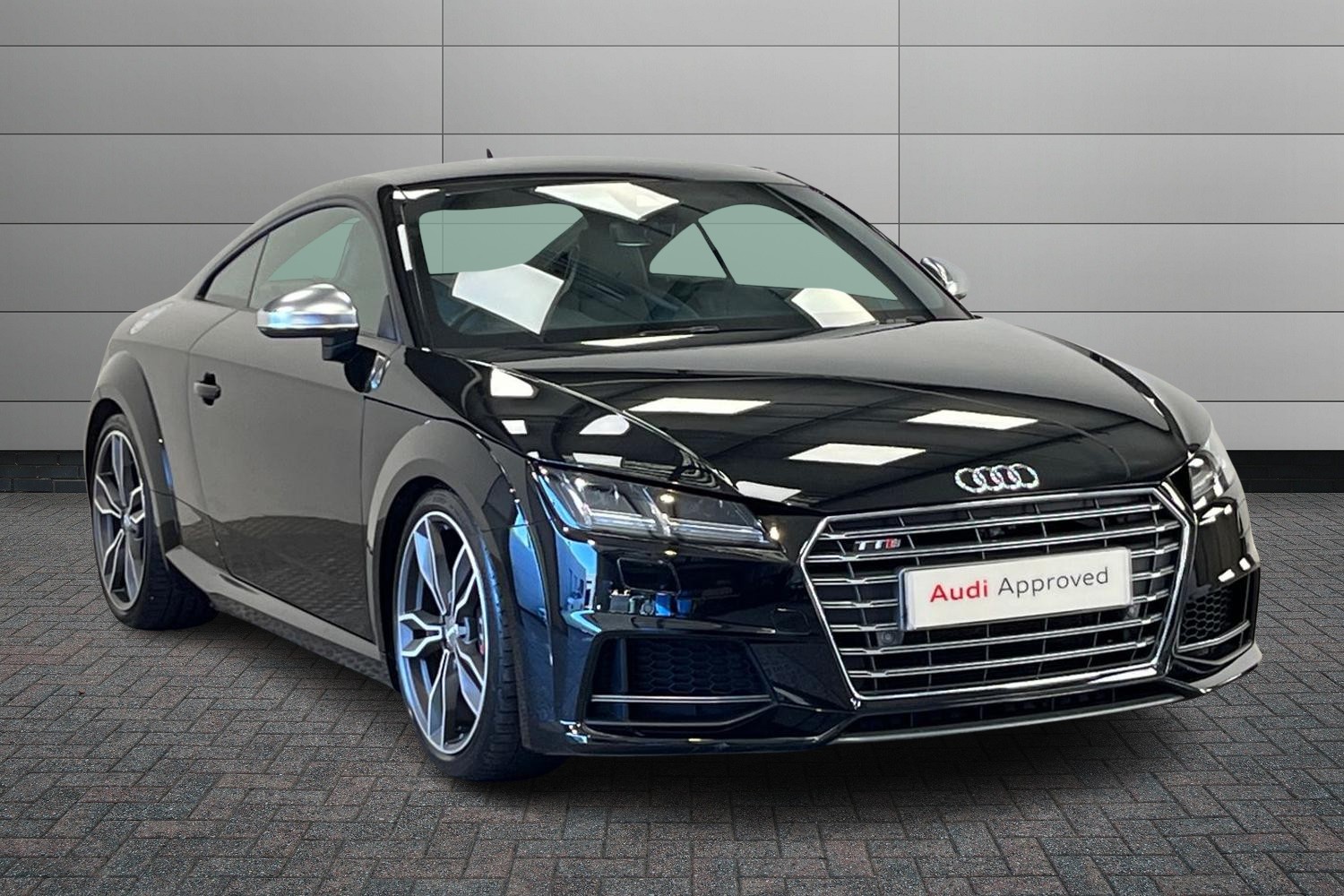 Main listing image - Audi TT S