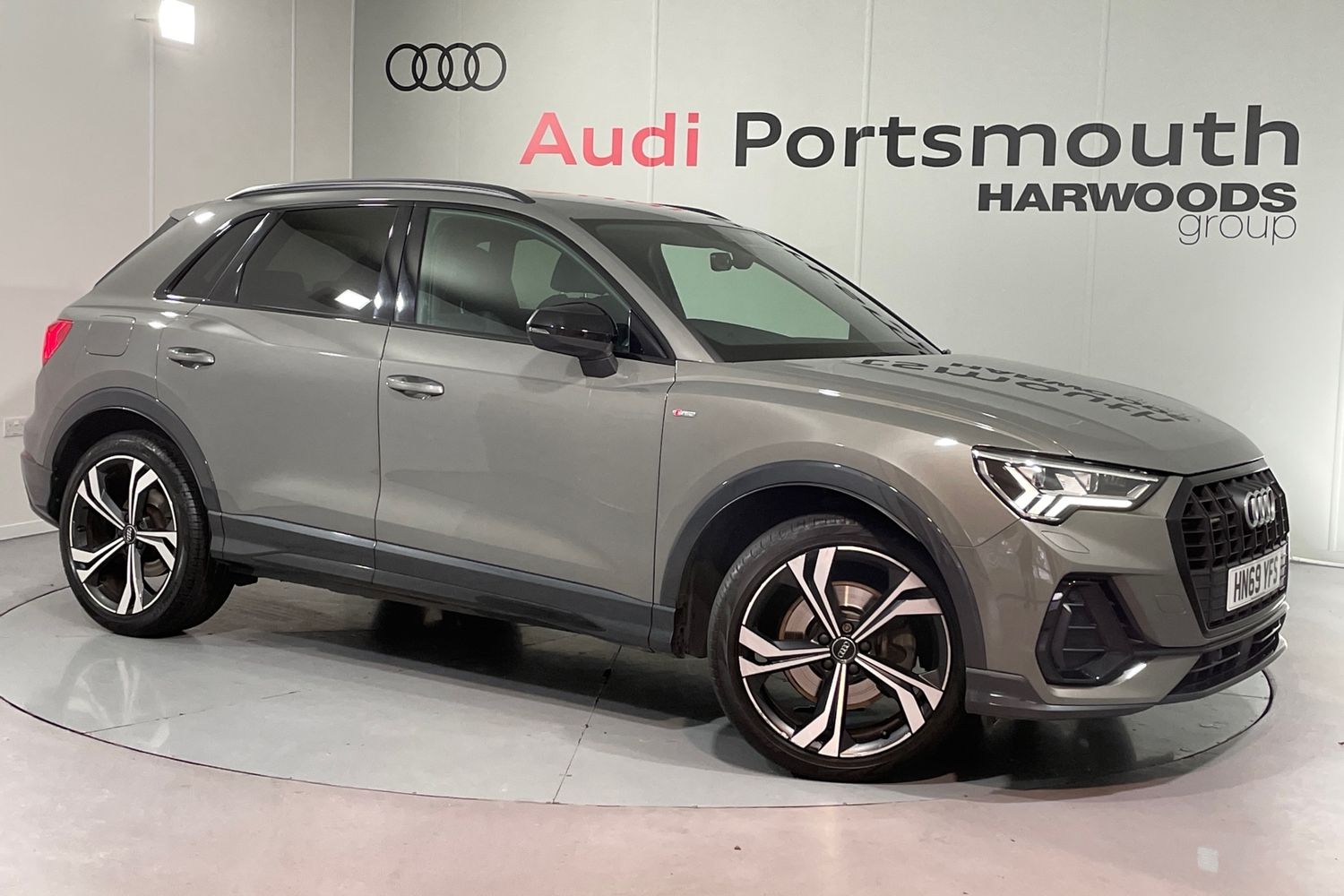 Main listing image - Audi Q3