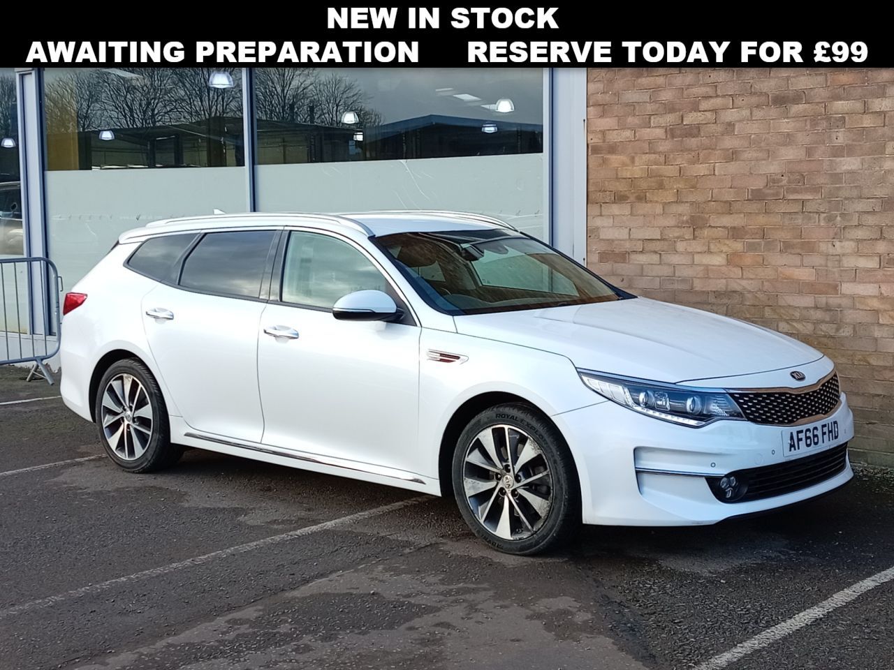 Main listing image - Kia Optima