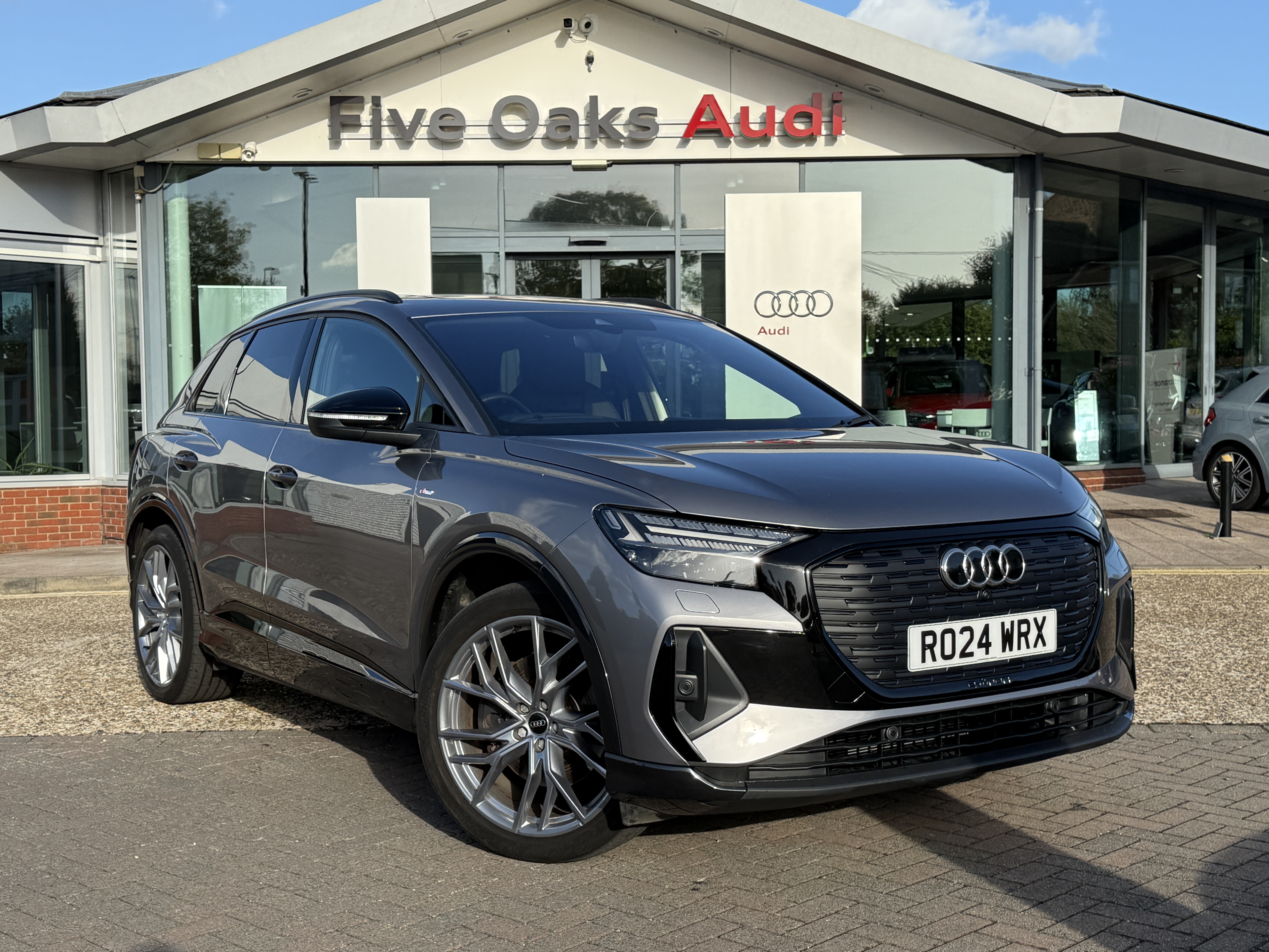 Main listing image - Audi Q4