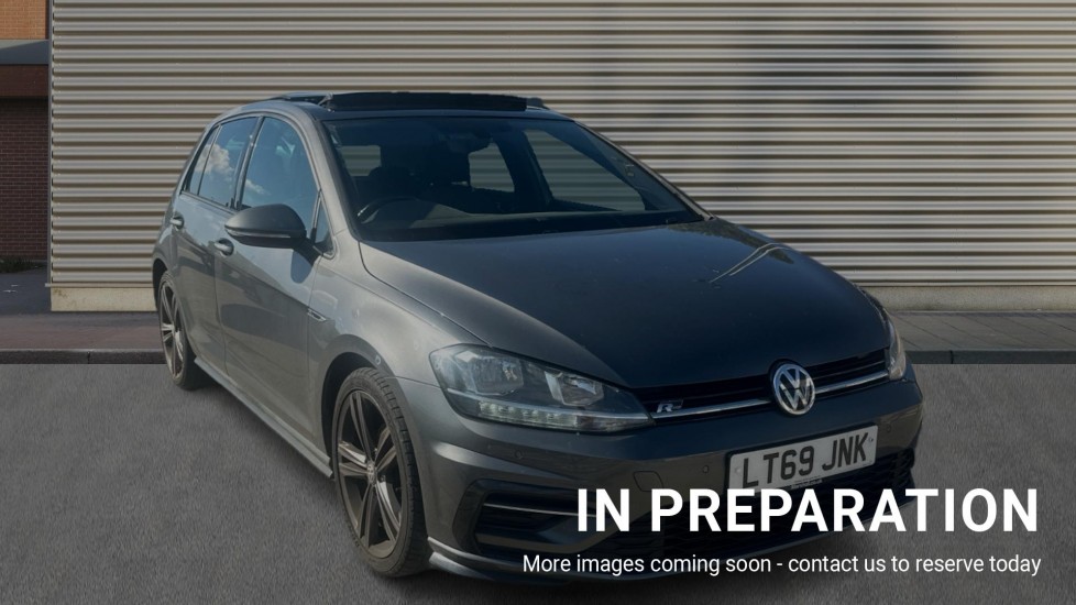 Main listing image - Volkswagen Golf