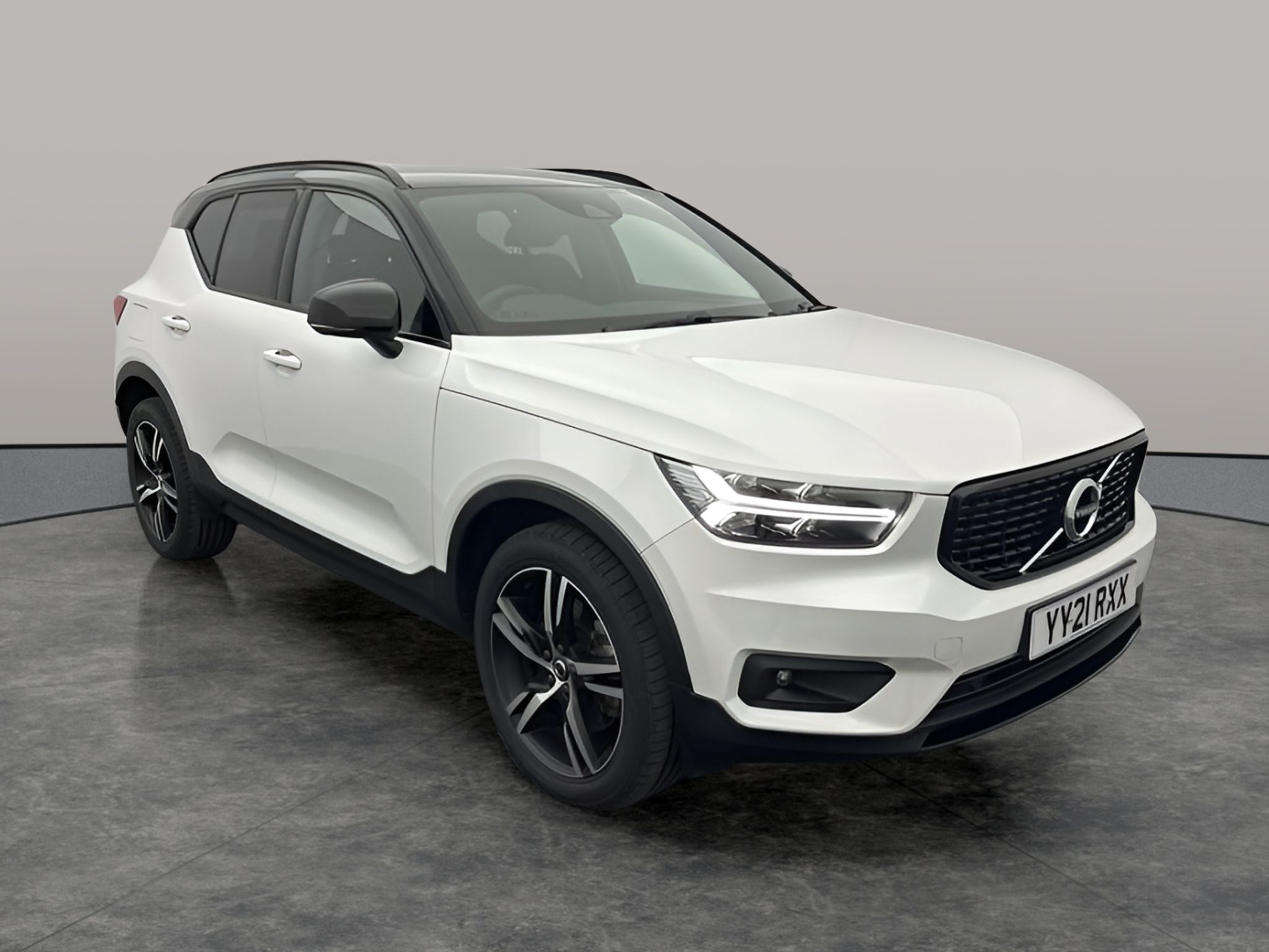 Main listing image - Volvo XC40 Recharge