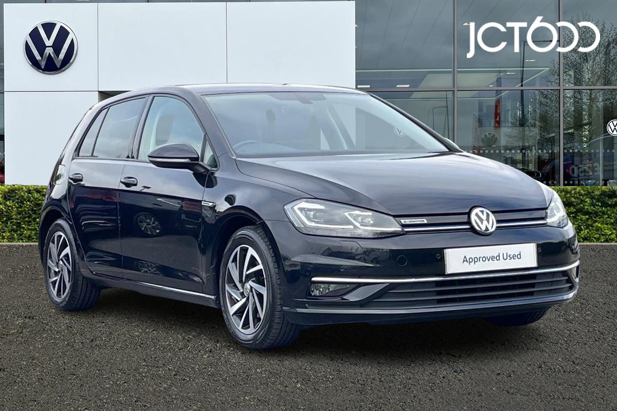 Main listing image - Volkswagen Golf