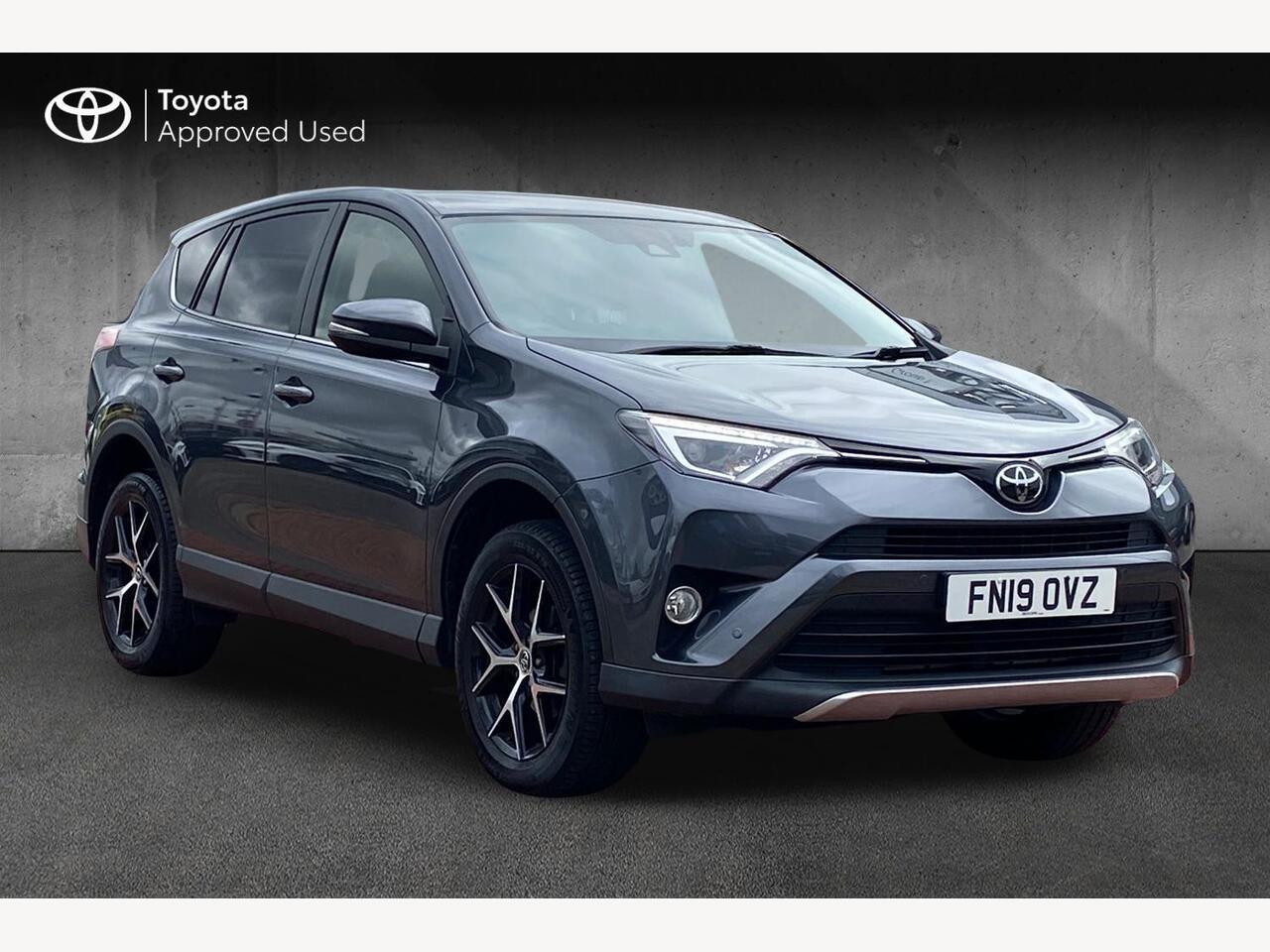 Main listing image - Toyota RAV4