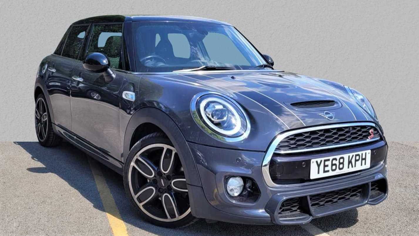 Main listing image - MINI Hatchback 5dr