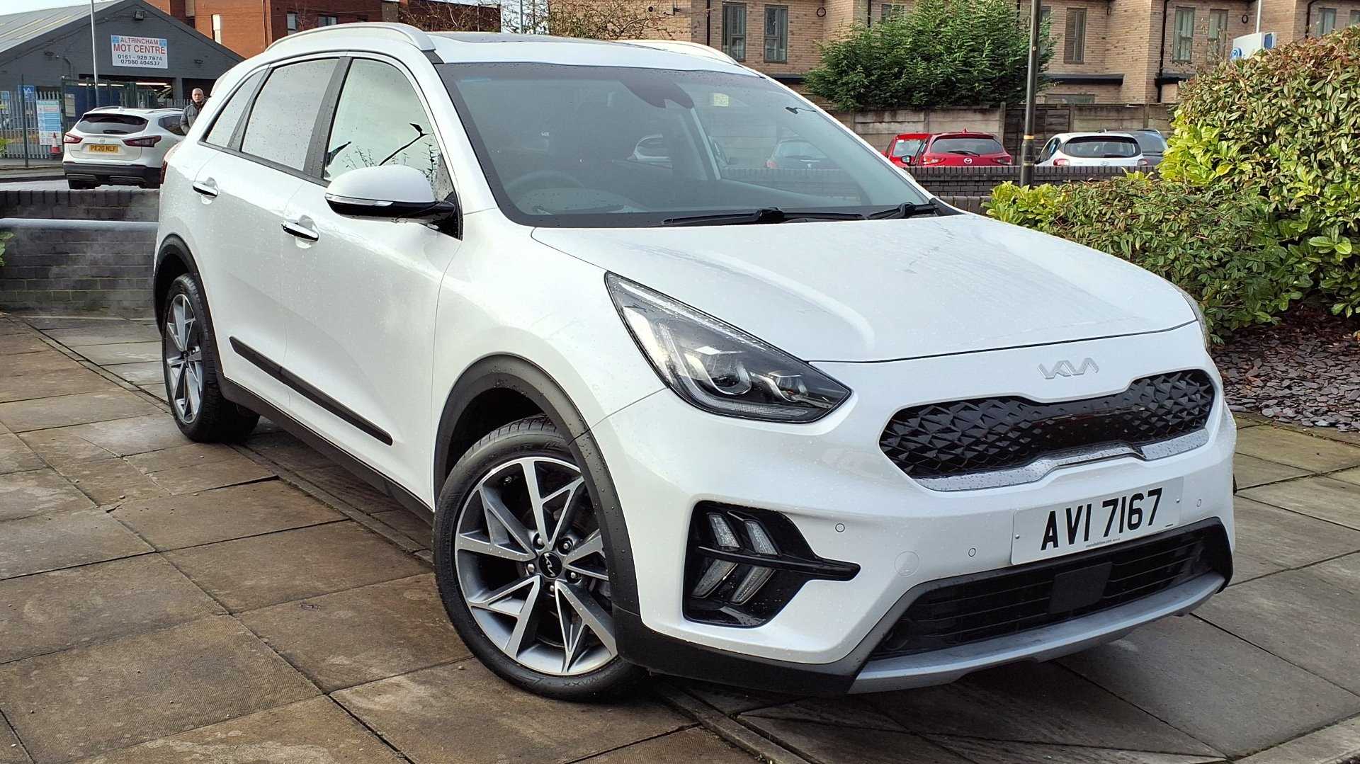 Main listing image - Kia Niro